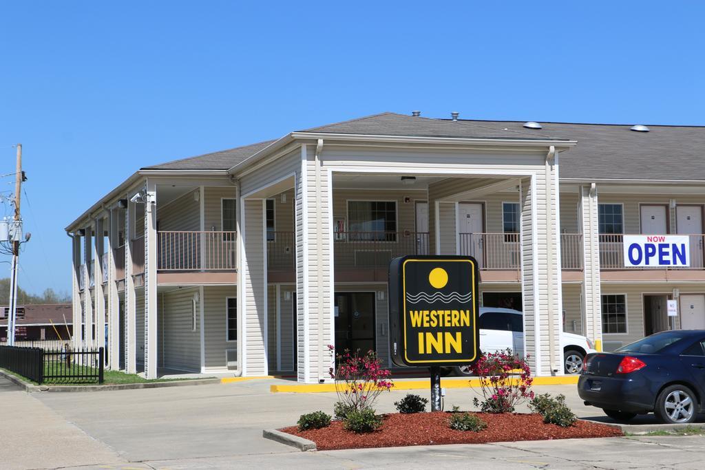 Western Inn Baker Exterior photo